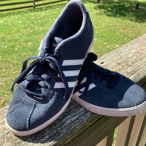 Adidas Neo Navy sneakers with gold adidas lettering! 8 1/2